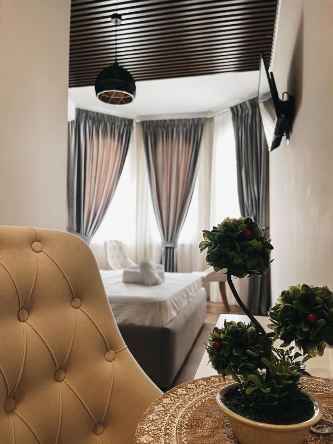 Amansar Boutique Hotel Tirana Exterior foto