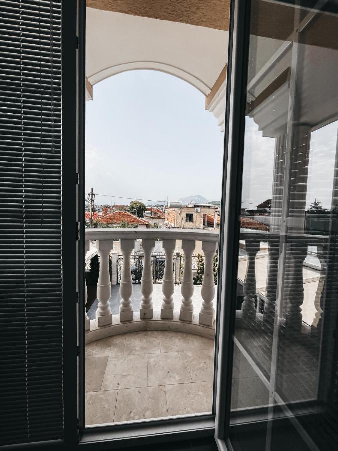 Amansar Boutique Hotel Tirana Exterior foto